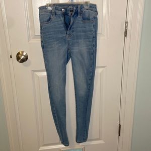 American Eagle Medium Wash High Rise Jeggings